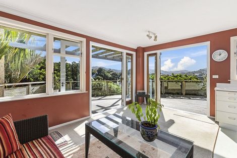 Photo of property in 5 Cluny Avenue, Kelburn, Wellington, 6012