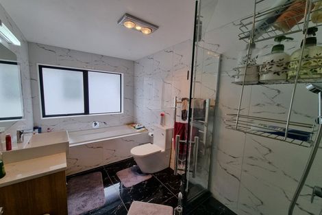 Photo of property in 19 Hakinakina Drive, Flat Bush, Auckland, 2019