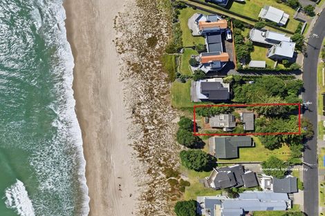 Photo of property in 135 Karewa Parade, Papamoa Beach, Papamoa, 3118