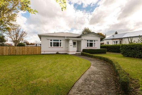 Photo of property in 9 Edward Street, Dannevirke, 4930