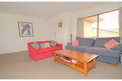 Photo of property in 1b/88 Aroha Avenue, Sandringham, Auckland, 1025