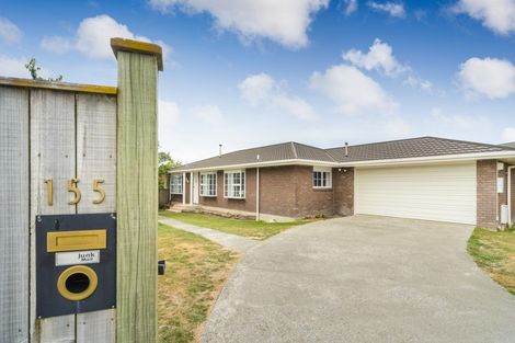 Photo of property in 155 Summerhill Drive, Fitzherbert, Palmerston North, 4410
