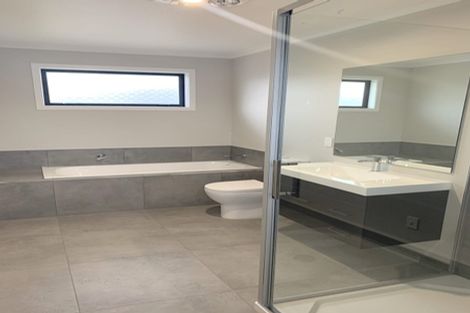 Photo of property in 4 Pateke Drive, Kenepuru, Porirua, 5022