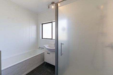 Photo of property in 14 Cotton Street, St Andrews, Hamilton, 3200