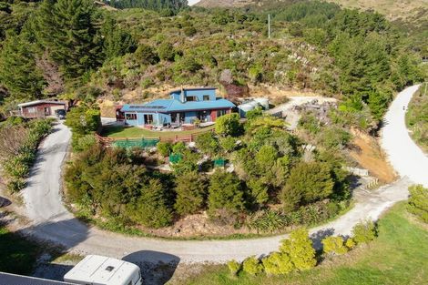 Photo of property in 27 Falconer Road, Pohara, Takaka, 7183
