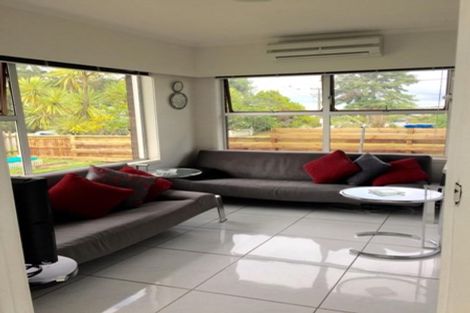 Photo of property in 1/240 Forrest Hill Road, Forrest Hill, Auckland, 0620