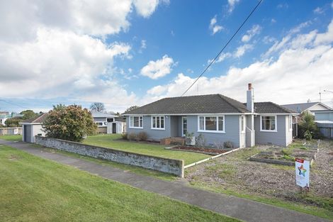 Photo of property in 114 East Street, Feilding, 4702