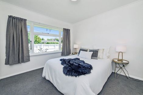 Photo of property in 15 Middlepark Road, Sockburn, Christchurch, 8042