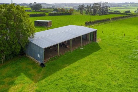 Photo of property in 581 Waitara Road, Huirangi, New Plymouth, 4373