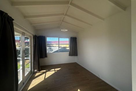 Photo of property in 20 Hood Street, Castlecliff, Whanganui, 4501