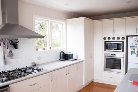 Photo of property in 58 Fowler Street, Northcote, Auckland, 0627