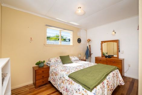 Photo of property in 1 Kuku Street, Te Awanga, 4102