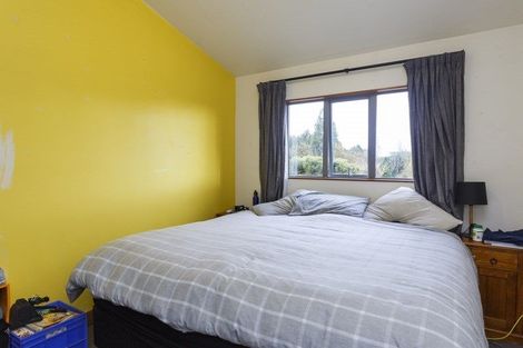 Photo of property in 60 Waicola Drive, Fitzherbert, Palmerston North, 4471