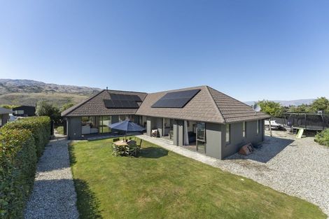 Photo of property in 21 De Bettencor Place, Mount Pisa, Cromwell, 9383