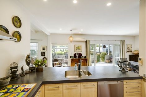 Photo of property in 18 Lucknow Road, Havelock North, 4130