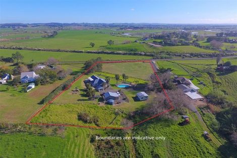 Photo of property in 141 Mangakura Road, Helensville, 0875