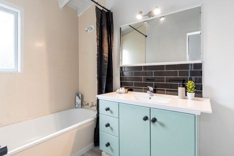 Photo of property in 16b Russell Place, Brookfield, Tauranga, 3110