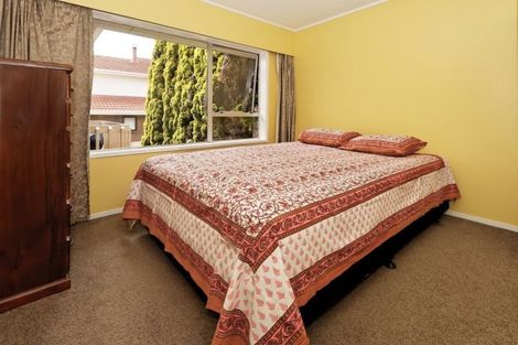 Photo of property in 67 Manhattan Heights, Glendene, Auckland, 0602