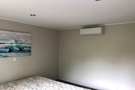 Photo of property in 1/42 Woodlands Crescent, Browns Bay, Auckland, 0630