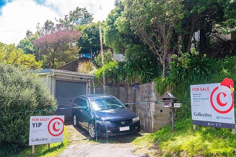 Photo of property in 27 Chesterton Street, Johnsonville, Wellington, 6037