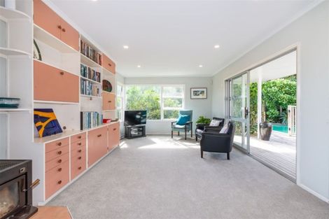 Photo of property in 25 Catalina Crescent, Forrest Hill, Auckland, 0620