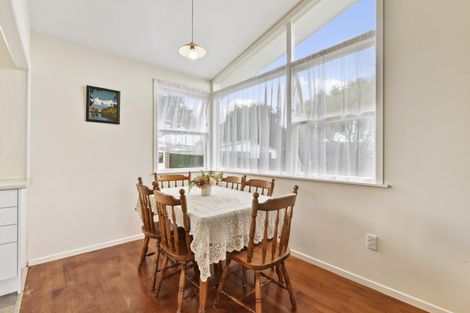 Photo of property in 10 Lomas Place, Manurewa, Auckland, 2102