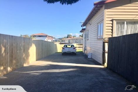 Photo of property in 44 Rimu Street, New Lynn, Auckland, 0600