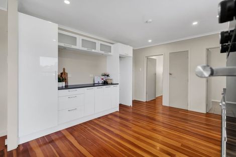 Photo of property in 382 South Road, Omata, New Plymouth, 4374