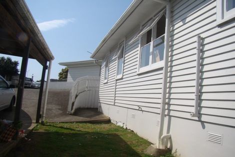 Photo of property in 3d Fulton Crescent, Otara, Auckland, 2023