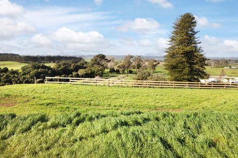 Photo of property in 41 Mcnaughten Road, Karioitahi, Waiuku, 2683