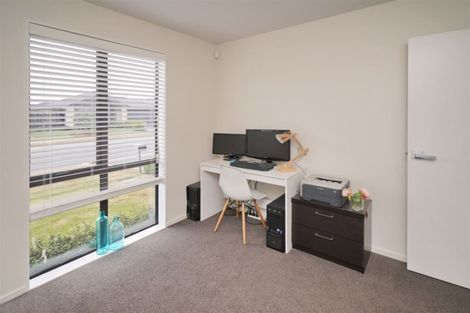 Photo of property in 33 Burford Way, Rolleston, 7615