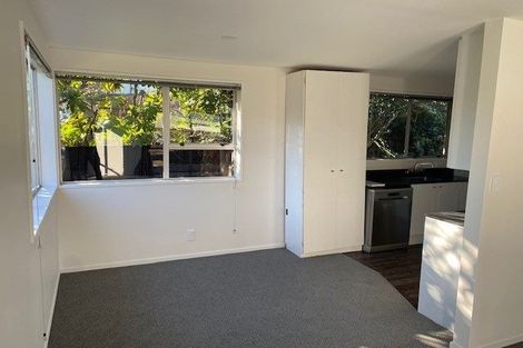 Photo of property in 10 Cunliffe Road, Redwood, Christchurch, 8051