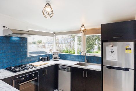 Photo of property in 24 Punga Street, Tangimoana, 4822