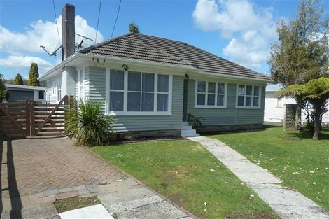 Photo of property in 66 Kelvin Road, Papakura, 2110