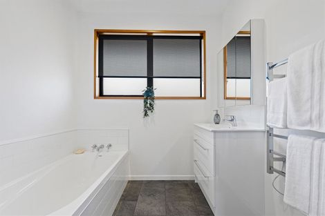 Photo of property in 14 Addison Place, Halswell, Christchurch, 8025