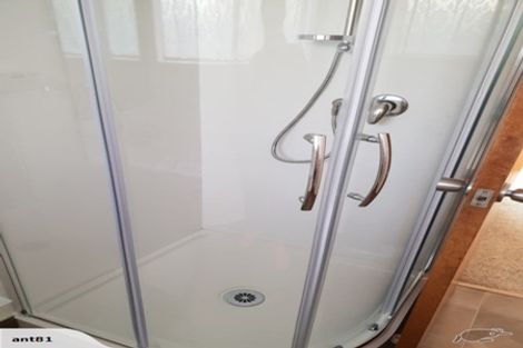 Photo of property in 2/71 Coronation Road, Papatoetoe, Auckland, 2025