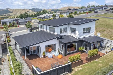 Photo of property in 127 Endeavour Drive, Whitby, Porirua, 5024