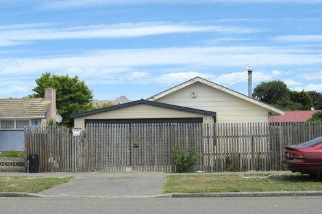 Photo of property in 2 Keighleys Road, Bromley, Christchurch, 8062