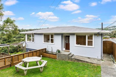 Photo of property in 70 Bassett Road, Johnsonville, Wellington, 6037