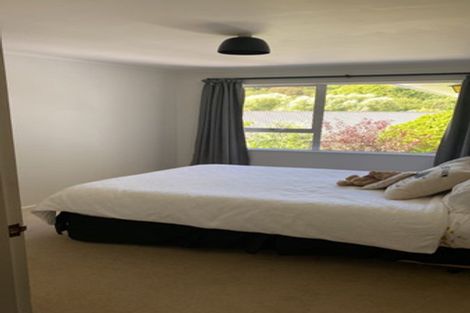 Photo of property in 10 Charthouse Lane, Whitby, Porirua, 5024