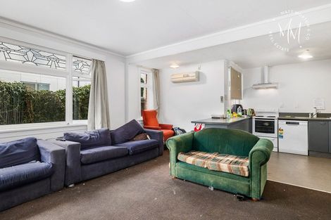 Photo of property in 123 Harbour Terrace, North Dunedin, Dunedin, 9016