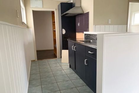 Photo of property in 11 Netherlands Avenue, Kelston, Auckland, 0602