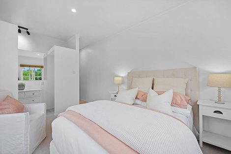 Photo of property in 194 Onewa Road, Birkenhead, Auckland, 0626