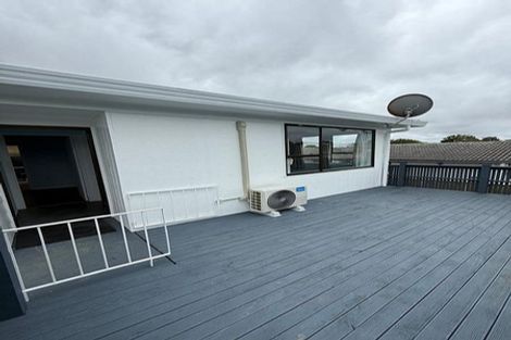 Photo of property in 3/1 Rebecca Rise, Weymouth, Auckland, 2103