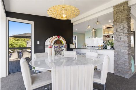 Photo of property in 2 Scenic Heights, Acacia Bay, Taupo, 3330