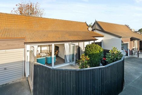 Photo of property in 2/321 Wairakei Road, Burnside, Christchurch, 8053