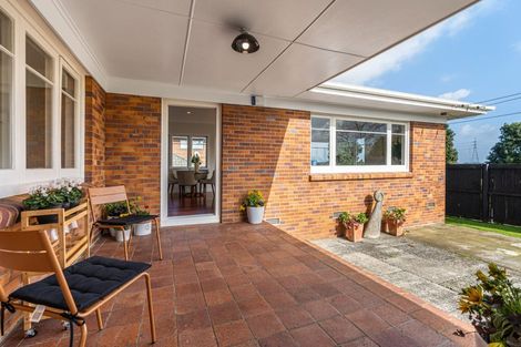 Photo of property in 22 Cliff Road, Papakura, 2110