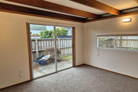 Photo of property in 39 Lucknow Terrace, Khandallah, Wellington, 6035