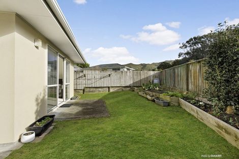 Photo of property in 3/85 Broderick Road, Johnsonville, Wellington, 6037