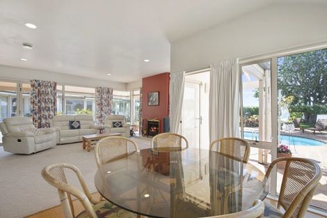 Photo of property in 84 Rushgreen Avenue, Pahurehure, Papakura, 2113